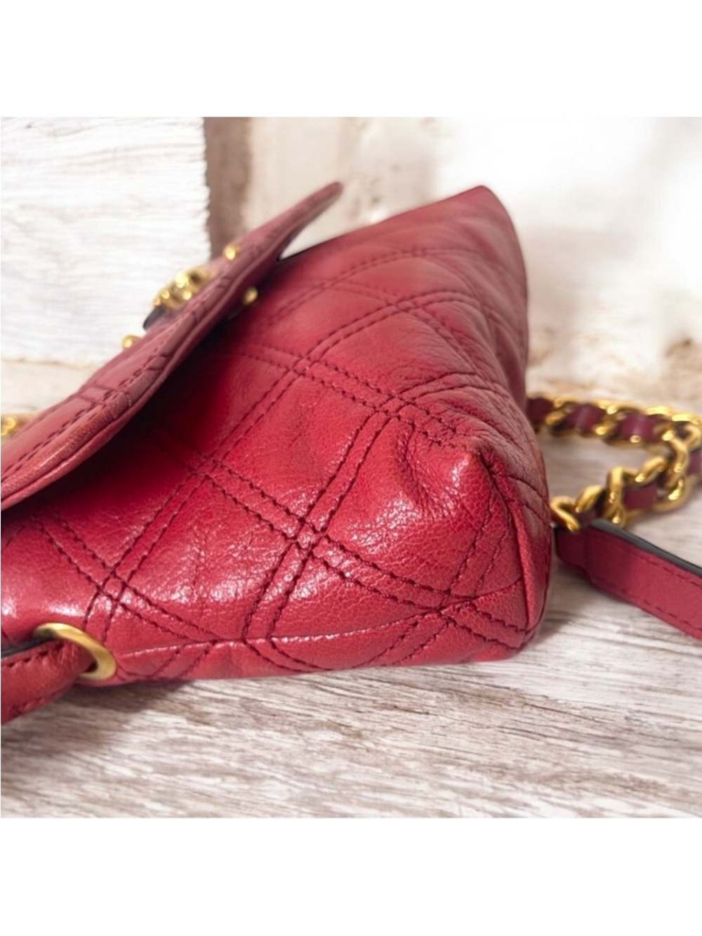 Marc Jacobs Red Quilted Leather Crossbody with Gold Chain EUC - Picture 5 of 12